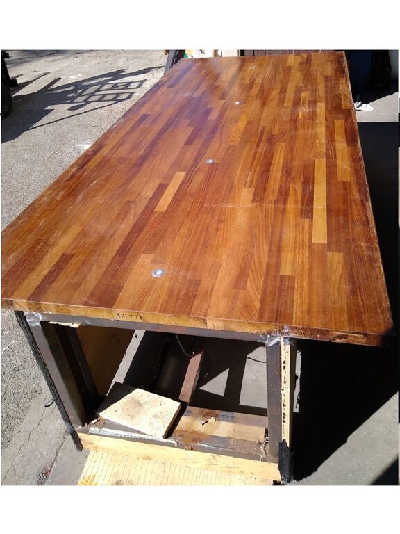 5100219 Tavolo in legno con piano